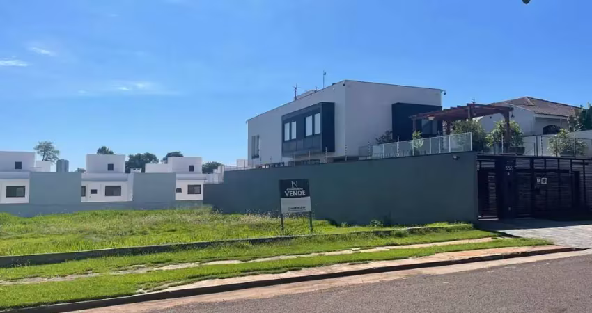 Terreno à venda na Rua Pioneiro Ângelo Bertoni, 541, Jardim Higienópolis, Maringá