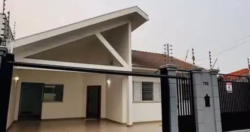 Casa com 3 quartos à venda na Rua Pioneira Luíza Davoglio Bortolatto, 788, Jardim Monte Rei, Maringá
