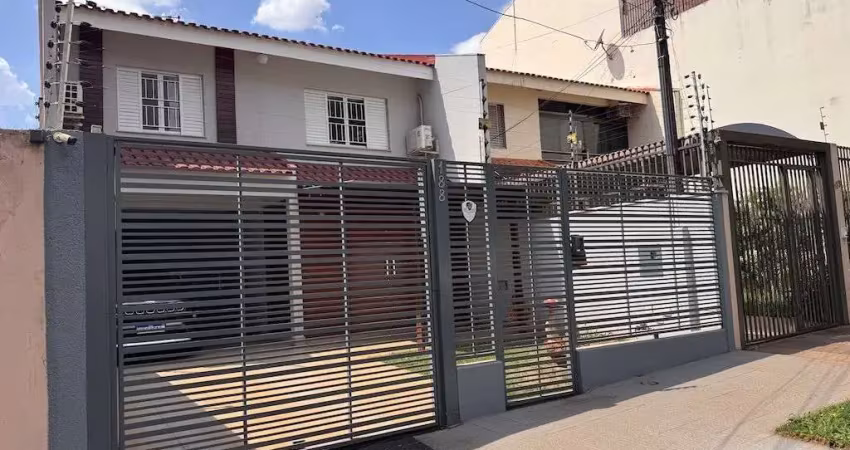Casa com 3 quartos à venda na Travessa Indianópolis, 188, Zona 08, Maringá