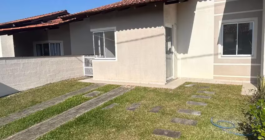 Casa geminada em condomínio fechado no bairro itinga – araquari