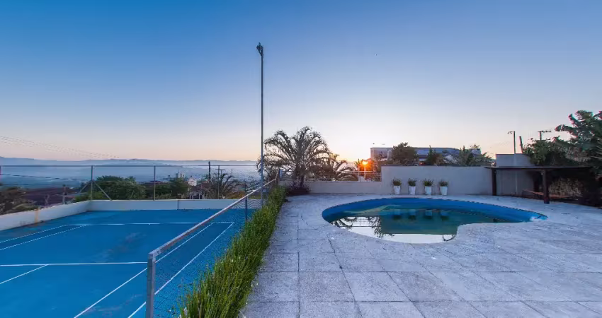 Casa altíssimo padrão em bom princípio, completa, mobiliada e com uma taos na gragem