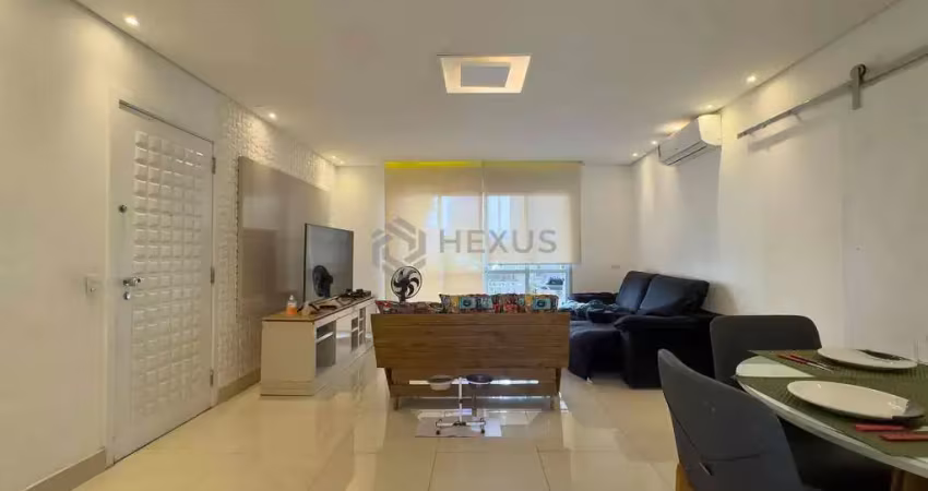 Apartamento com varanda a duas quadras da praia das pitangueiras de 3 quartos (1 suíte), 2 vagas, e