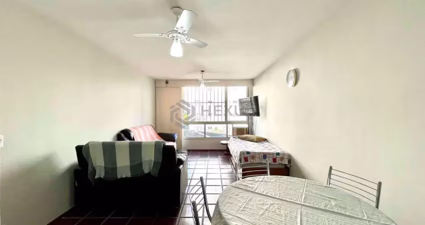 Apartamento a uma quadra da praia das pitangueiras, guarujá-sp.