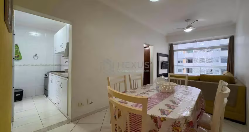 Apartamento com varanda e vista livre a uma quadra da praia das pitangueiras de 2 quartos com 1 vag