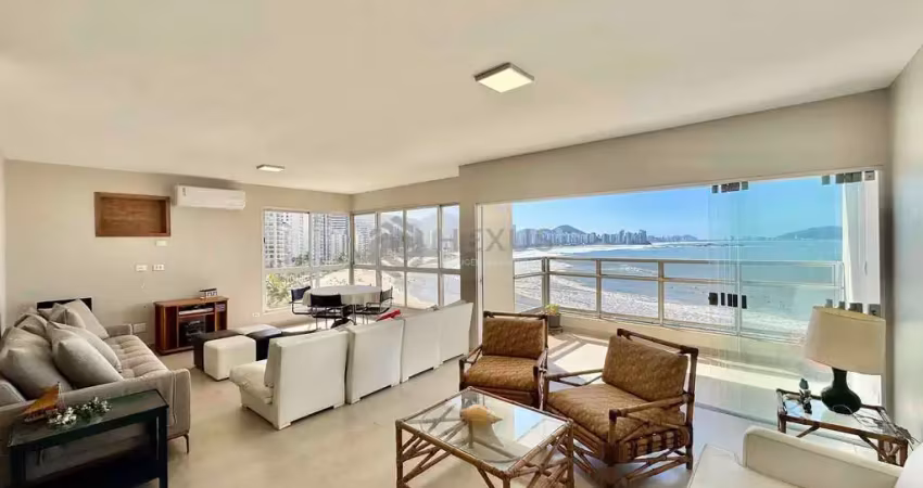 Apartamento à venda na praia das astúrias na beira mar com 3 quartos e 2 vagas.