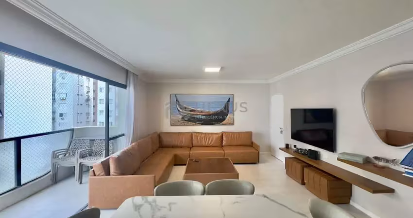 Apartamento à venda na praia das pitangueiras a duas quadras do mar, 3 quartos, 2 vagas, guarujá sp
