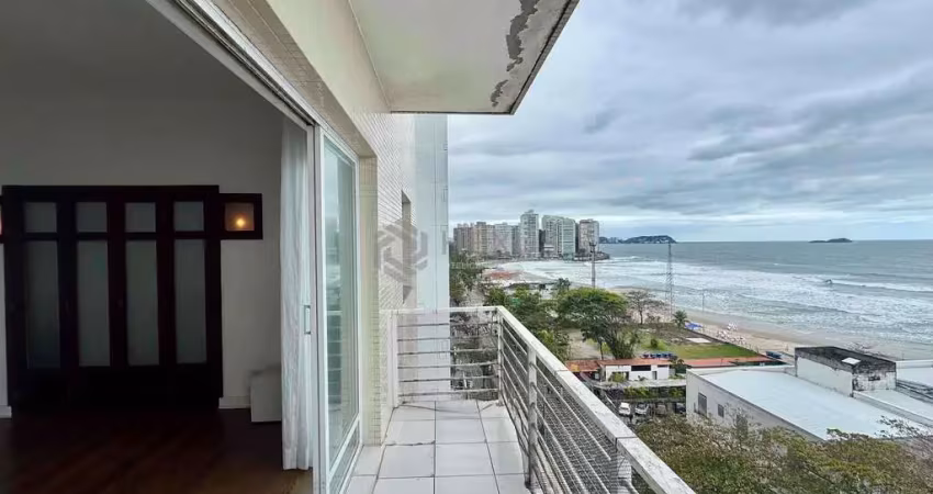 Apartamento com varanda na beira mar da praia das pitangueiras de 4 quartos (1 suíte)  com 1 vaga,