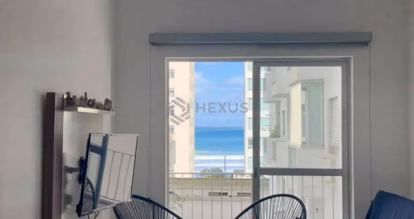 Apartamento com varanda e vista mar a uma quadra da praia das pitangueiras de 2 quartos com 1 vaga,