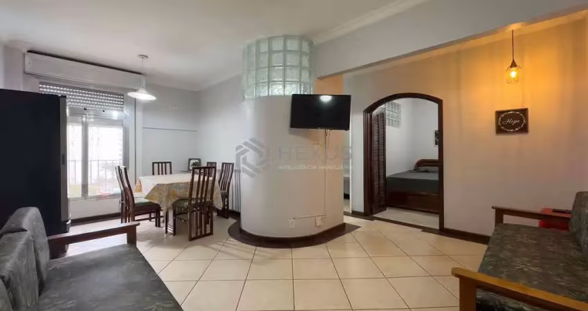 Apartamento reformado e mobiliado a uma quadra da praia das pitangueiras de 2 quartos (1 suíte) com