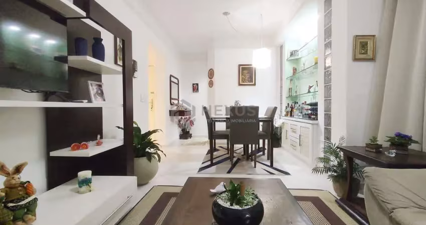 Apartamento com varanda a duas quadras da praia do tombo, guaruja | hexus