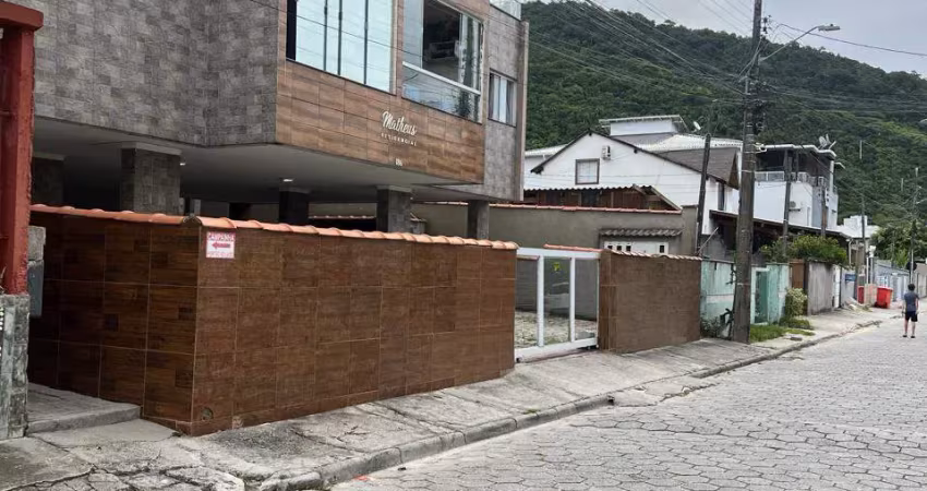Vendo excelente apartamento, mais informações (48) 99975-9931.