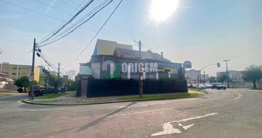 Casa Comercial no Mercês  -  Curitiba