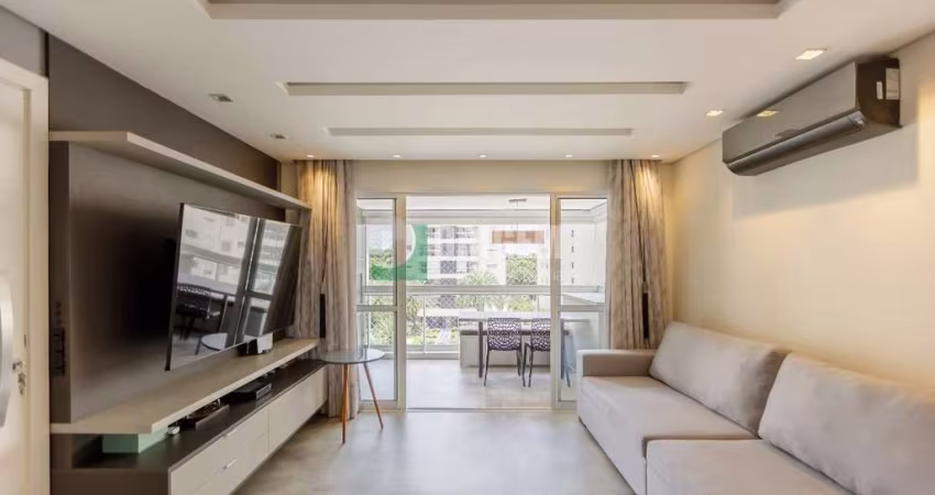 Apartamento  em condomínio clube no Água Verde, com 3 suítes, churrasqueira a carvão e duas vagas.