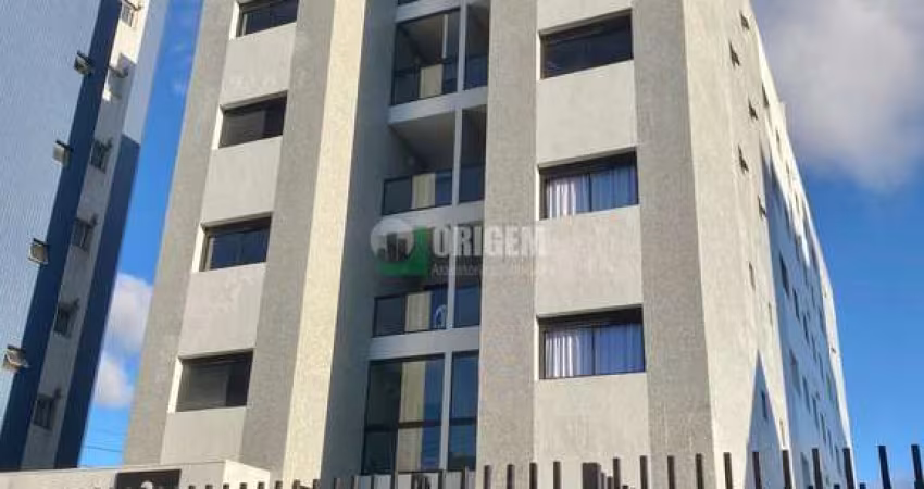 Apartamento ensolarado 2 quartos e 2 vagas na Vila Izabel.