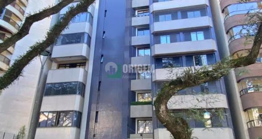 Apartamento 4 quartos em frente ao Clube Curitibano.