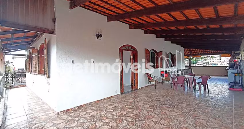Casa com 3 quartos à venda na Rua Joaquim José Diniz, Funcionários, Contagem