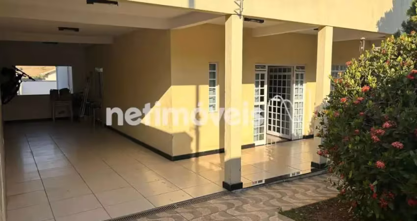 Casa com 4 quartos à venda no Marimbá, Betim 
