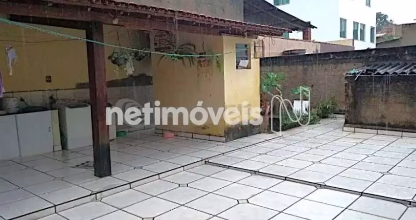 Casa com 3 quartos à venda na Rua dos Coqueiros, Alto das Flores, Betim