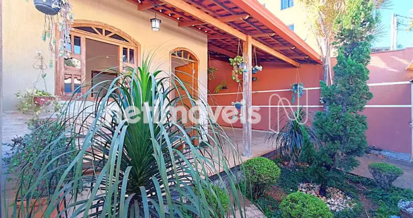 Casa com 3 quartos à venda na Rua Pará, Senhora Das Graças, Betim