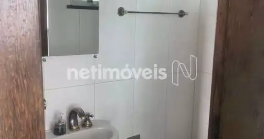 Casa comercial com 3 salas para alugar na Rua Pedro Neves, Centro, Betim