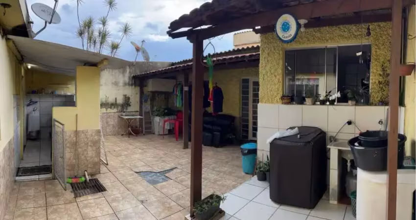 Casa com 3 quartos à venda no Riacho III, Betim 