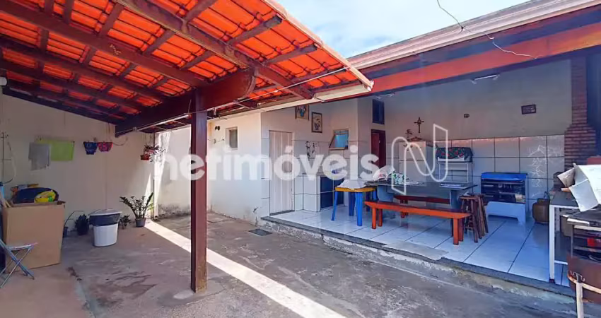 Casa com 2 quartos à venda na Rua Treze, Alto das Flores, Betim
