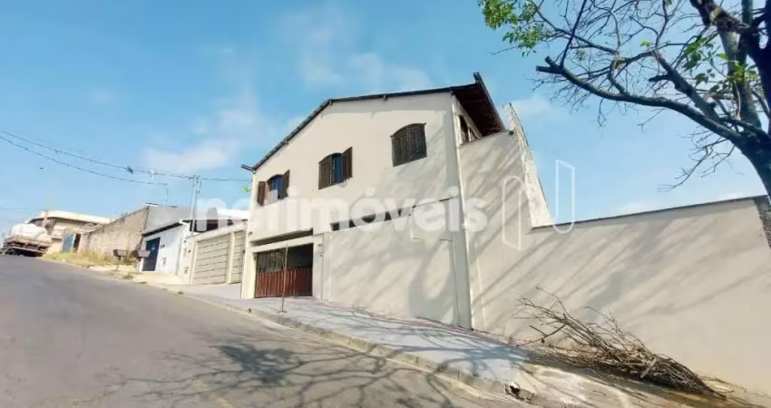 Casa com 6 quartos à venda na Rua Três de Novembro, Amazonas, Betim