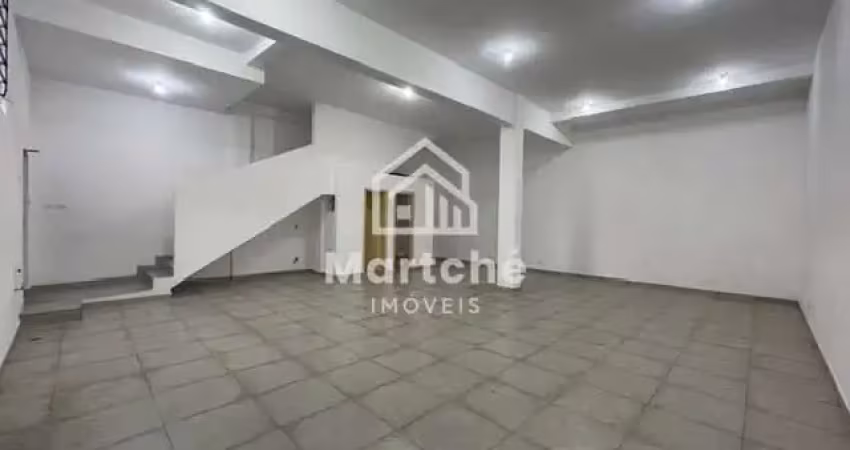 Oportunidade única! salão comercial com 180m², 2 pisos, 4 banheiros e copa – localização estratégica em zona mista (zm) – pronto para o seu negócio decolar!