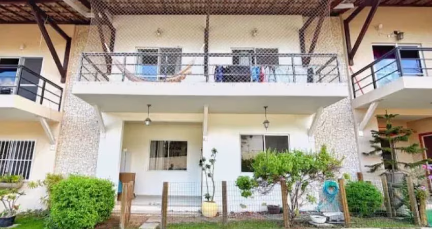 Casa dúplex em condomínio fechado 3 quartos . buraquinho