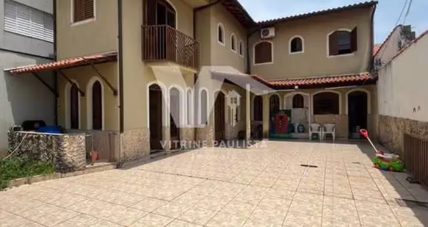 Sobrado à venda no jardim aricanduva, com 3 dormitórios, 1 suíte e 5 vagas. quintal grande com churrasqueira e forno de pizza.