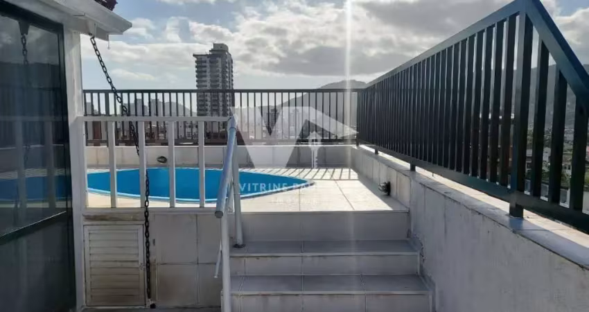 Cobertura à venda na enseada, guarujá-sp: 3 quartos, 2 suítes, 2 salas, 3 banheiros, 2 vagas de garagem, 220,00 m² e 300 metros da praia