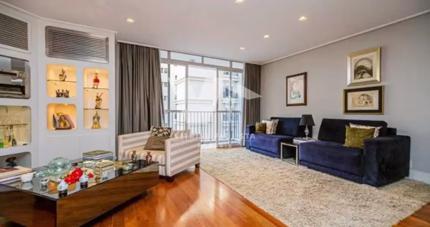 Apartamento à venda em santa cecília com 3 quartos, 1 suíte e 2 vagas de garagem, com 212m², reformado, com varanda e condomínio com piscina.