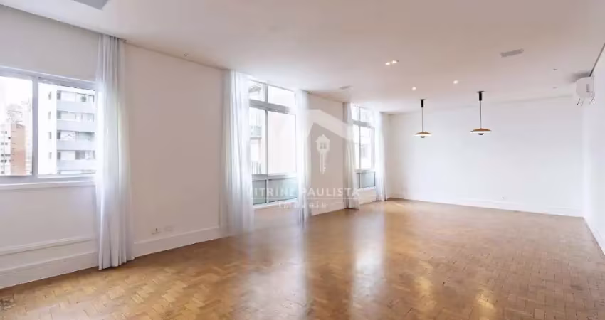 Apartamento à venda no jardim paulista com 3 quartos (1 suíte), 2 vagas de garagem. reformado, com 171m², ar condicionado e armários.