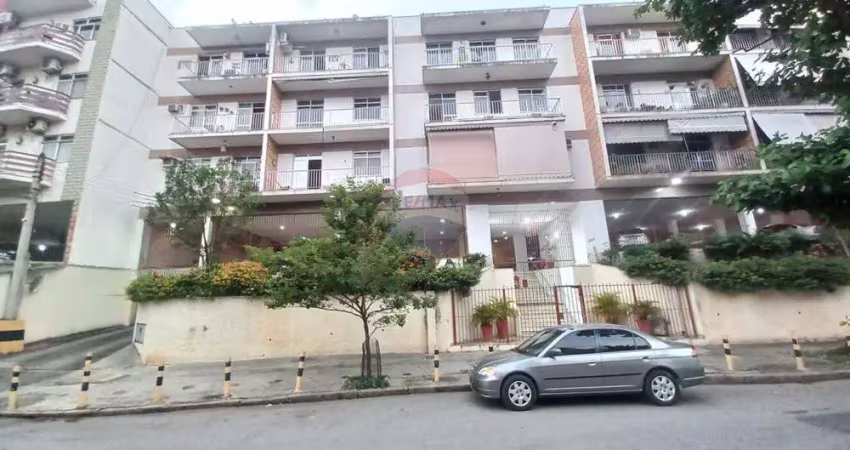 Vendo apartamento de 2 quartos com dependência completa no jardim carioca .