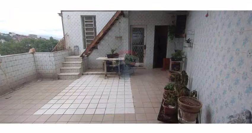 Ótima cobertura à venda com 190 m2 em brás de pina - rio de janeiro/rj rua abaíra nº 60 com piscina e área gourmet - precisando de reformas