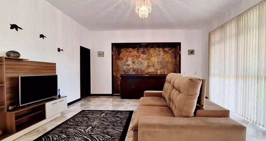 Casa em condomínio 490m²  - 4 quartos - piscina e sauna - jardim guanabara