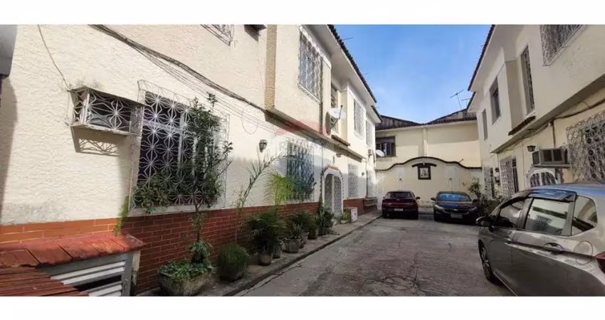 Casa com 2 quartos à venda na Rua Maria da Glória, 213, Ramos, Rio de Janeiro