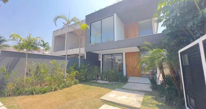 Casa em condomínio fechado com 4 quartos à venda na Rua Mário Albuquerque, Barra da Tijuca, Rio de Janeiro