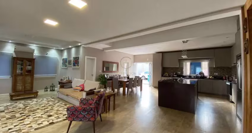 Casa com 3 quartos à venda no Igara, Canoas 