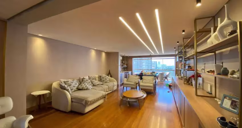 Apartamento de 3 dormitórios , 1 suíte, 2 vagas no centro