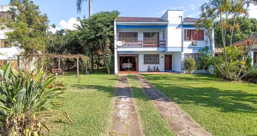 Excelente sobrado em 02 terrenos, com área construída de 176,65m² no bairro niterói