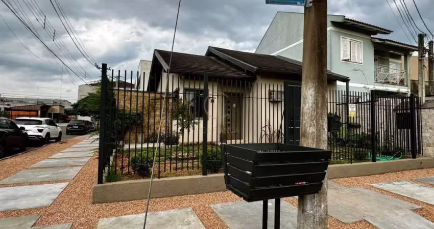Casa térrea com 02 dormitórios no moinhos de vento/canoas