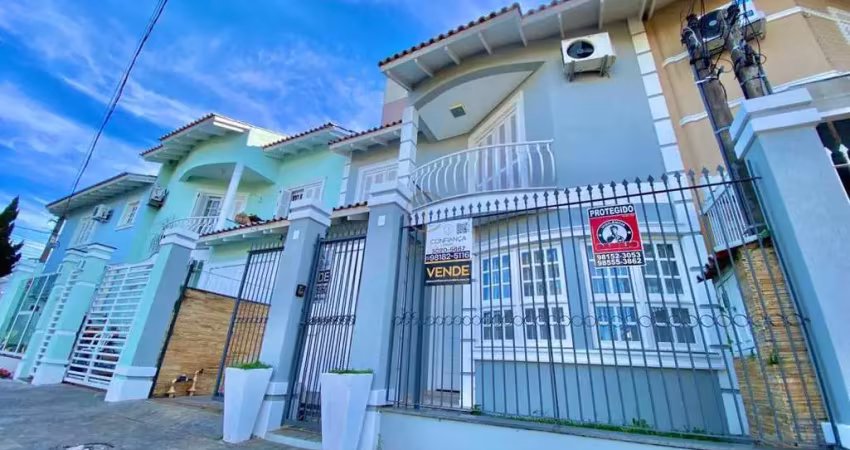 Sobrado com 3 dorm-suíte - lareira - no centro de canoas