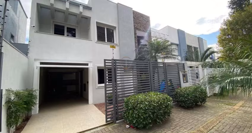 Casa com 3 quartos à venda no Igara, Canoas 