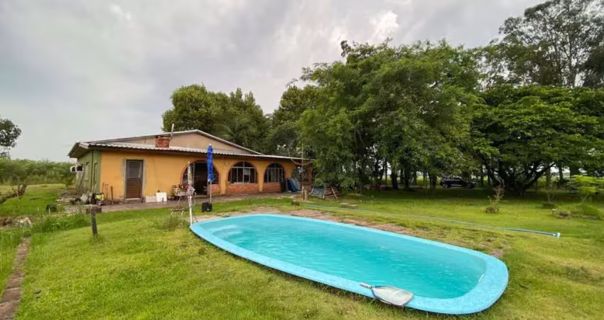 Chácara / sítio com 3 quartos à venda no Mato Grande, Canoas 
