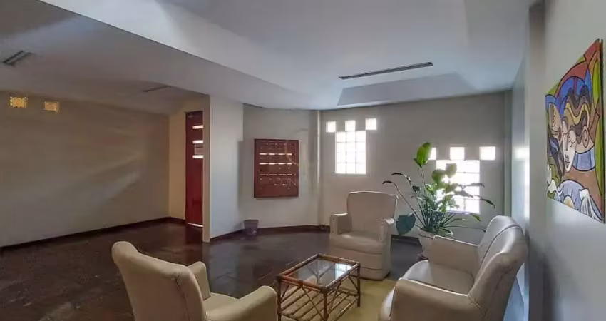 Ótimo apartamento de 03  dormitórios reformado com uma vaga de garagem no centro