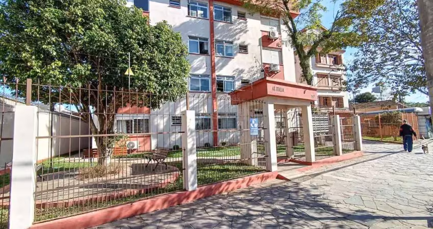 Apartamento de 02 dormitórios com uma de garagem coberta no centro