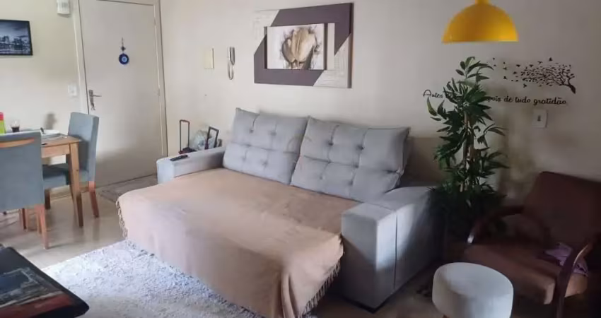 Apartamento 03 dormitórios, sacada com churrasqueira, igara