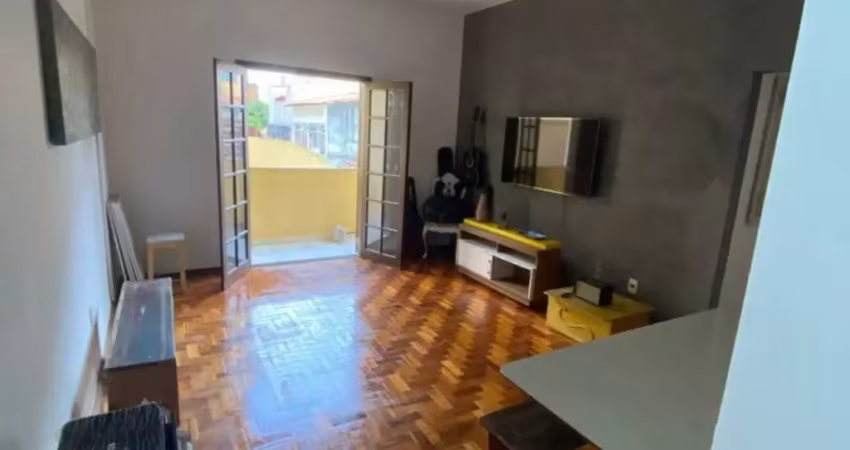 Rua são miguel, sem vista de comunidade! reformado, 2 quartos com vaga no condomínio