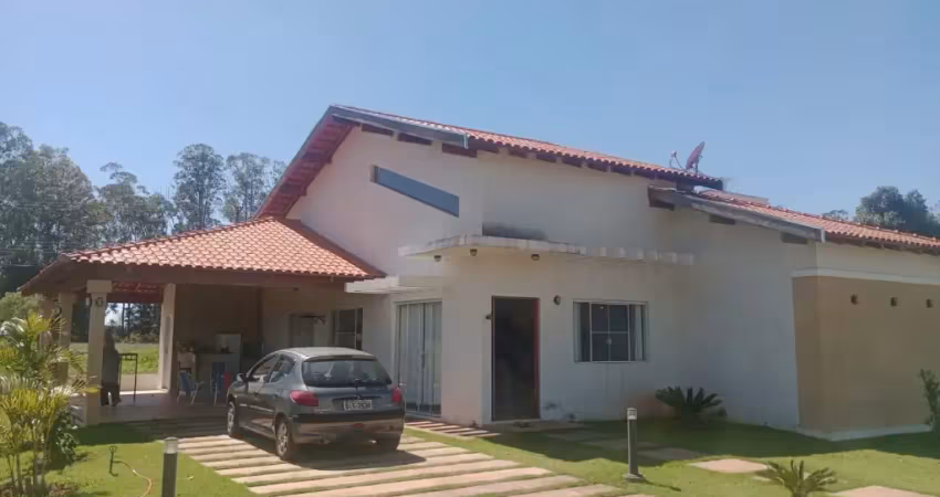 Casa em condomínio fechado à venda em Thermas de Santa Barbara, Águas de Santa Bárbara 